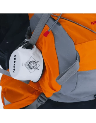 Kubek emaliowany Alpinus Ryś biały - stylowy kubek dla każdej okazji!