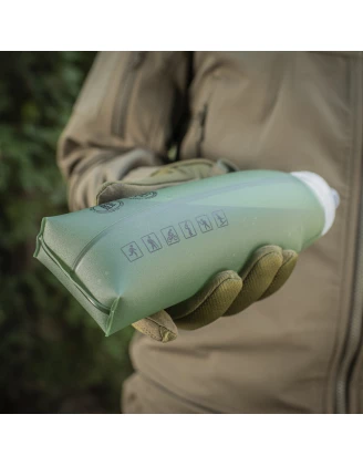 Miękka butelka M-Tac na wodę 600 ml - praktyczny gadżet pod namiotem