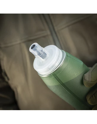 Miękka butelka M-Tac na wodę 600 ml - praktyczny gadżet pod namiotem