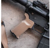 Chwyt pistoletowy Magpul MOE-K2+ do AR-15 / M4 FDE Chwyt pistoletowy Magpul MOE-K2+ do AR-15 / M4 FDE