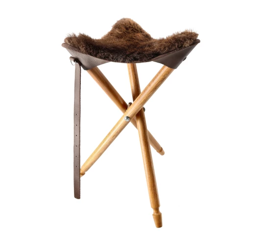 Krzesło Acropolis z siedziskiem z naturalnego futra bobra
