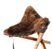 Krzesło Acropolis z siedziskiem z naturalnego futra bobra