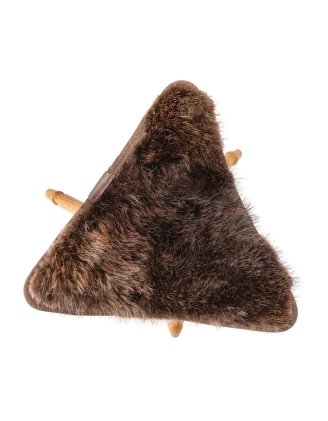 Krzesło Acropolis z siedziskiem z naturalnego futra bobra