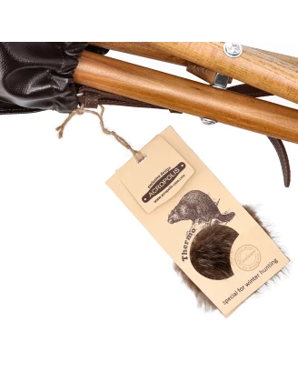 Krzesło Acropolis z siedziskiem z naturalnego futra bobra