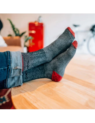 Skarpety Męskie Darn Tough Mountaineering Smoke - Ciepło i Trwałość