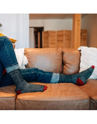 Skarpety Męskie Darn Tough Mountaineering Smoke - Ciepło i Trwałość