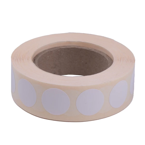 Zaklejki do tarcz strzeleckich NN 16 mm, białe, rolka 1000 szt. Zaklejki do tarcz strzeleckich NN 16 mm, białe, rolka 1000 szt.