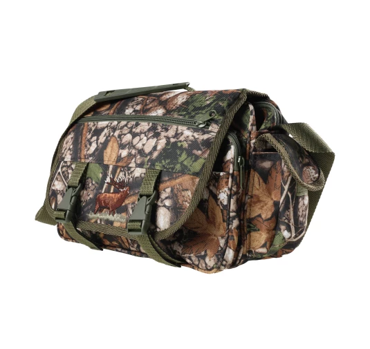 Raportówka myśliwska Forsport z siedziskiem - leśny kamuflaż, haft jeleń ryczy w trawie