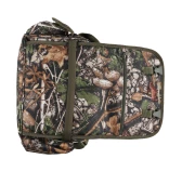 Raportówka myśliwska Forsport z siedziskiem - leśny kamuflaż, haft jeleń ryczy w trawie Raportówka myśliwska Forsport z siedziskiem - leśny kamuflaż, haft jeleń ryczy w trawie