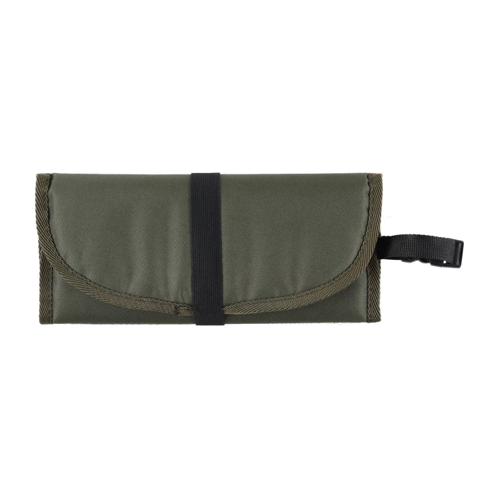 Siedzisko Forsport składane z karimatą - oliwkowy, haft dzik stoi w trawie