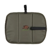 Siedzisko Forsport składane z karimatą - oliwkowy, haft dzik stoi w trawie