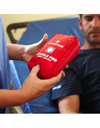 Lifesystems Sterile Pro Kit – Apteczka Turystyczna Survivalowa | imag24.pl