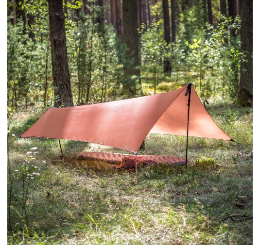 Tarp do spania na ziemi Lesovik ZMORA terra rosa
