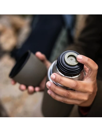 Termos Esbit Vacuum Flask 0,75 l Oliwkowy | imag24.pl